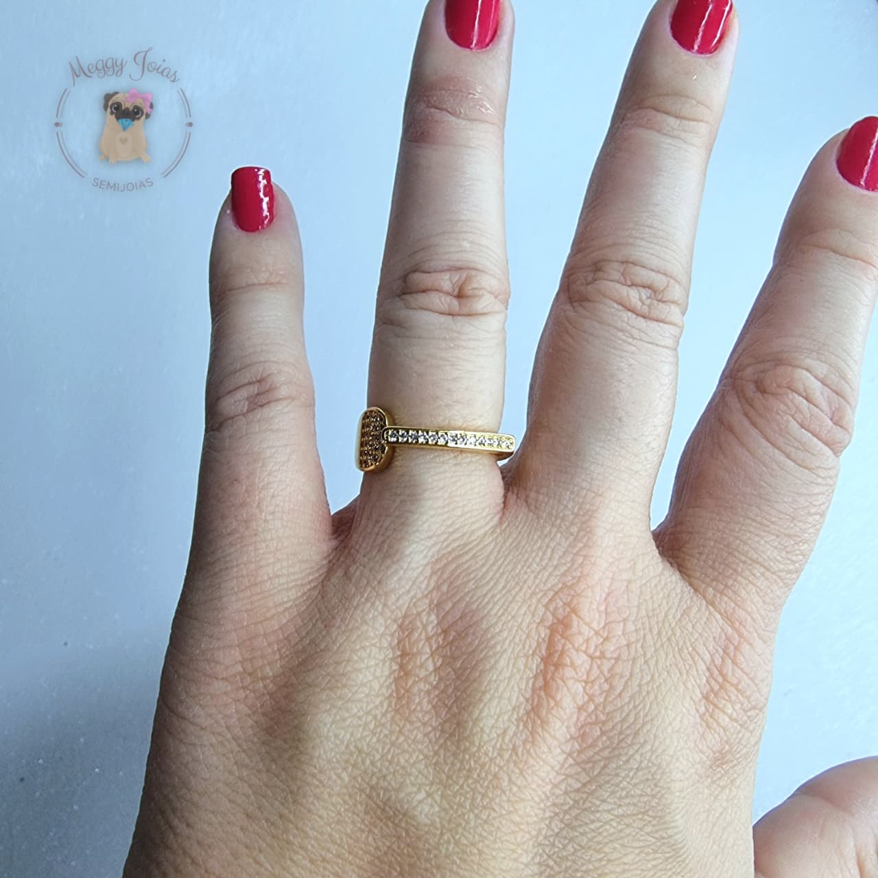 Anél folheado a ouro trabalhado zirconias